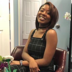 Meet your Posher, Briana